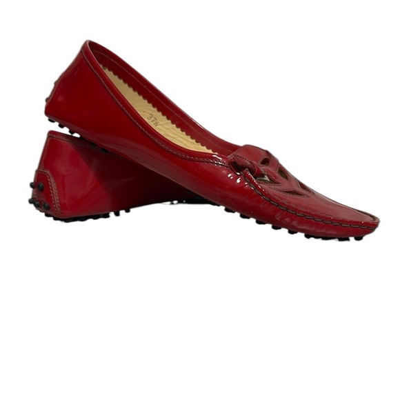 TOD'S 37.5 US 8.5 Bright Red Patent Leather Loafer Flat Moc Slip On Shoes - Picture 1 of 16